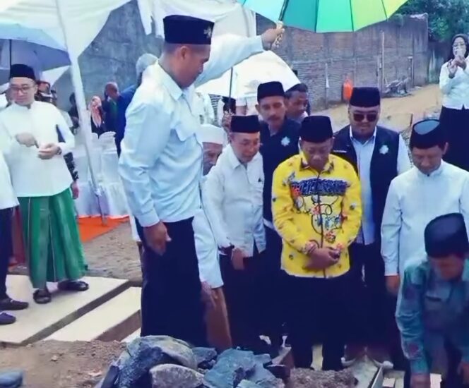 
Wakil Wali Kota Pasuruan Dukung Pembangunan SD Al Anwar dengan Konsep Modern