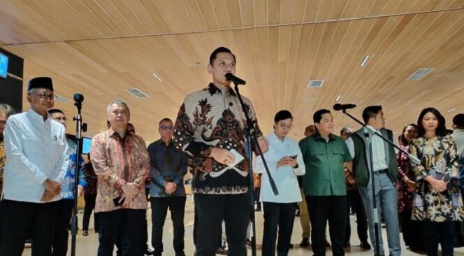 
Menteri AHY Koordinasikan Penurunan Harga Tiket Pesawat Menjelang Lebaran
