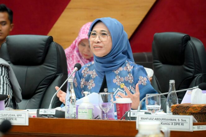 
Libur Sekolah Idul Fitri 2025 Dipercepat: Anak Sekolah Nikmati Liburan Hampir 3 Pekan