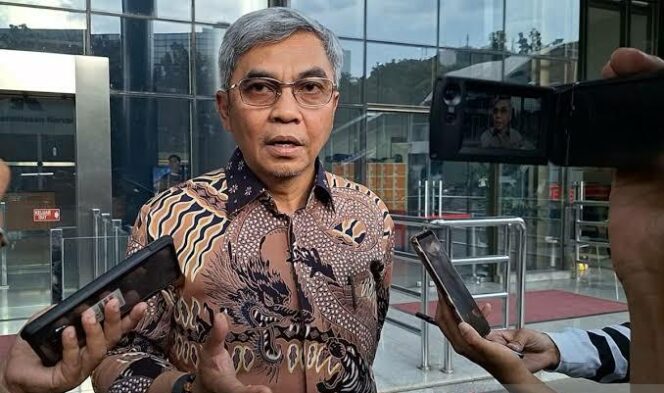
KPK Ambil Tindakan, Penggeledahan Rumah Ridwan Kamil Terkait Penyidikan Bank BJB