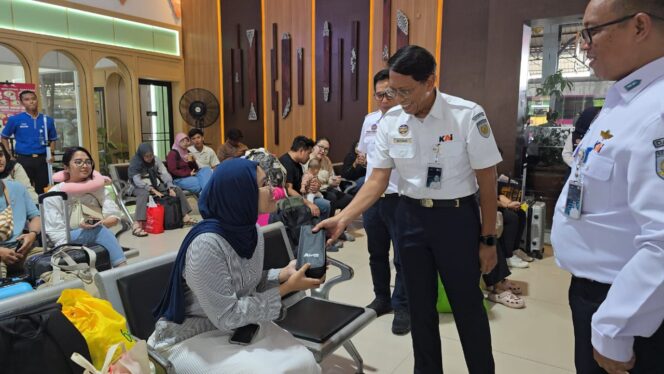 
Dirut KAI Tinjau Arus Balik di Stasiun Purwokerto