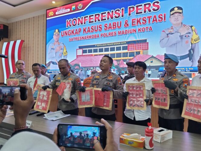 
Satresnarkoba Polres Madiun Kota Ciduk Pengedar Narkoba Kelas Kakap