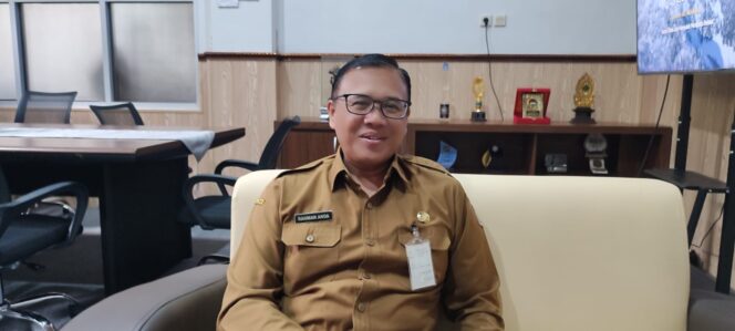 
Pemkab Minta Kesadaran Masyarakat Saling Jaga Kebersihan Fasum di Alun-alun Jember