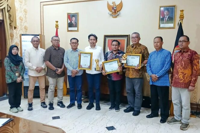 
Sofyan Tsauri Bawa Perubahan di PDP Kahyangan, Mulai Peningkatan SDM sampai Penyelarasan Upah