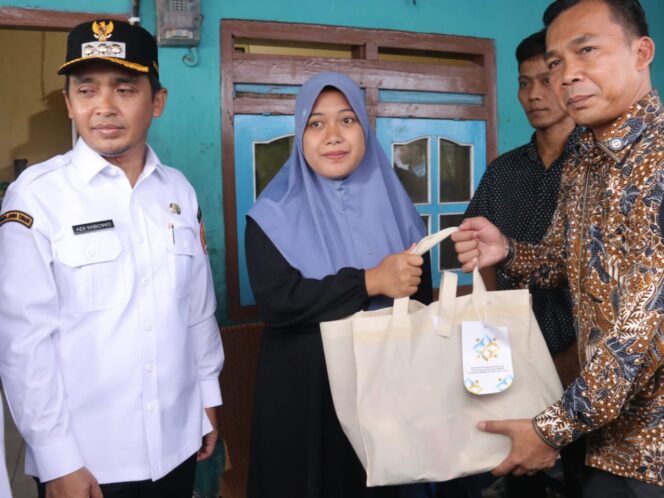 
Menteri Wihaji Cek Langsung Pelaksanaan MBG untuk Bumil, Busui, dan Balita di Kota Pasuruan