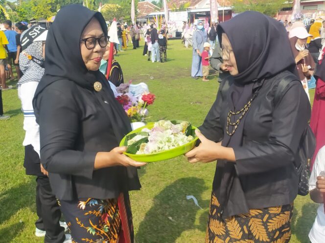
Kirab Budaya Tumpeng Klepon Sambut Hari Jadi Desa Semboro ke-118
