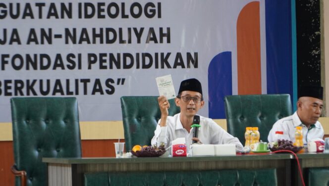 
Gus Nasih: IPNU-IPPNU Harus Jadi Identitas Lembaga Pendidikan NU