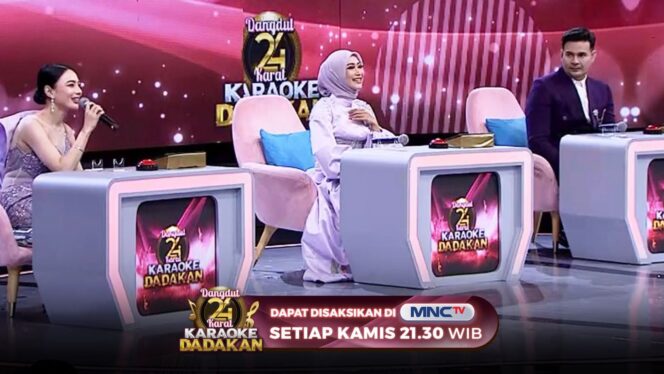 
Ketulusan Cinta Penjual Somay Mengharukan Panggung “Dangdut 24 Karat Karaoke Dadakan