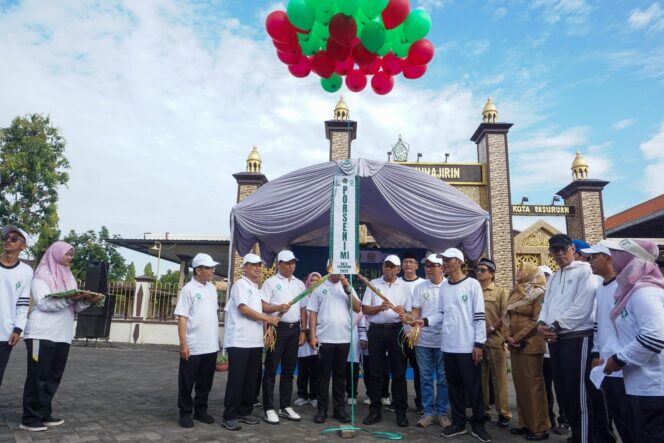 
Wali Kota Pasuruan Resmikan PORSENI MI 2025, Sportivitas Jadi Pesan Utama