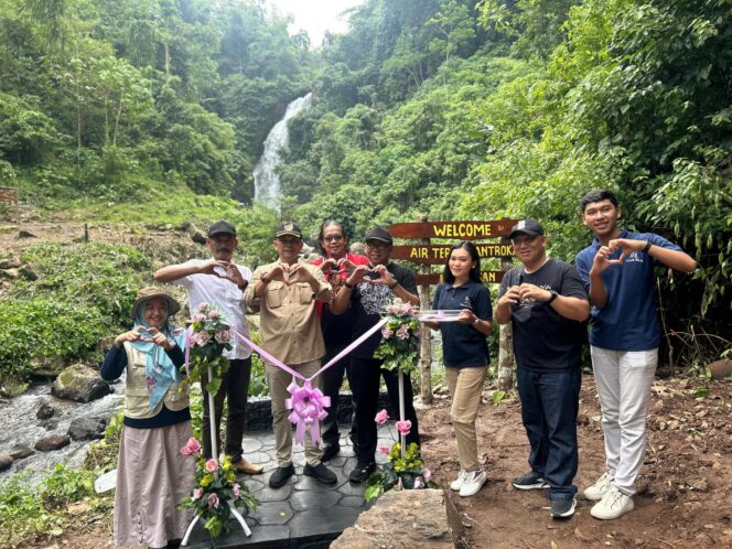 
Layak Dikunjungi, Pesona Air Terjun Antrokan yang Dipromosikan Dinas Pariwisata Jember