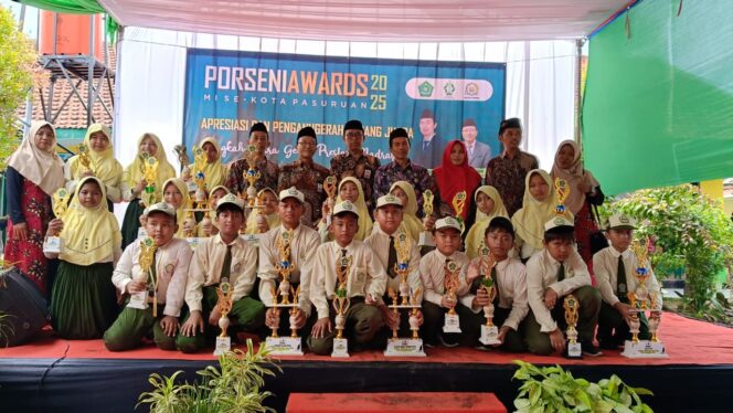 
MI Roudlotus Salamah Sabet 20 Piala pada Ajang PORSENI MI Kota Pasuruan