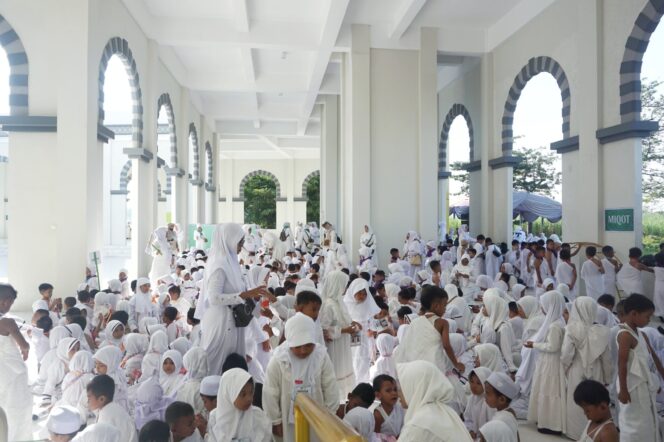 
Ribuan Siswa Paud hingga TK di Kota Pasuruan Meriahkan Gebyar Manasik Haji Cilik