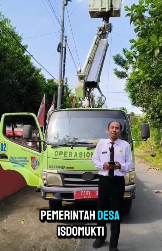 
Mengadu ke Wadul Gus’e, Lampu PJU Desa Sidomukti Langsung Menyala