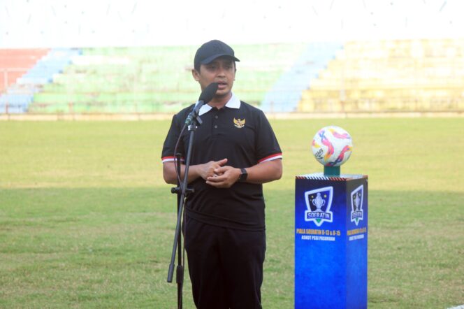 
Buka Piala Soeratin Regional, Mas Adi : Atlet Harus Sportive, Kembangkan Prestasi dan Potensi