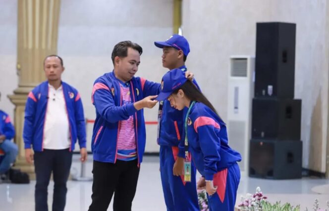 
Lepas Keberangkatan Kontingen Porprov IX, Bupati Fawait Janjikan Bonus untuk Atlet