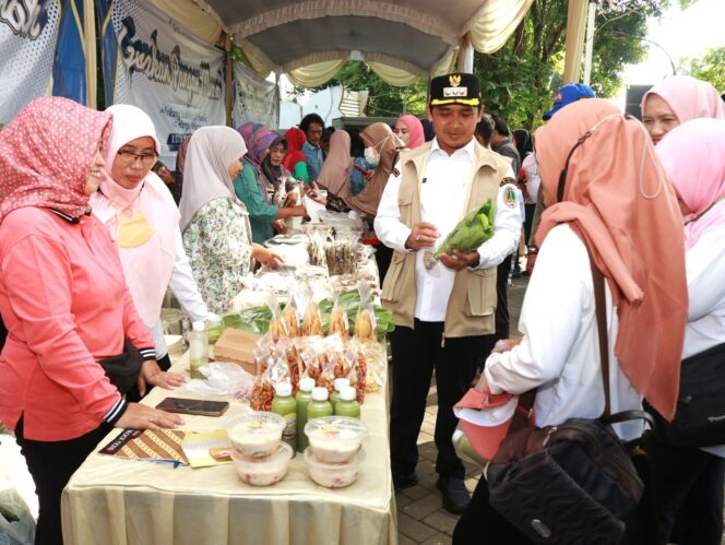 
Wali Kota Pasuruan Buka Gerakan Pangan Murah Dalam Rangka Stabilisasi Pasokan dan Harga Pangan