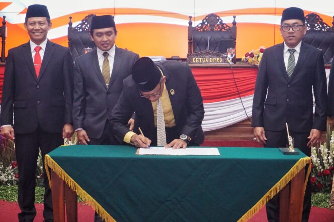 
DPRD Gelar Paripurna IV, Wali Kota Pasuruan Tegaskan Komitmen Bangun Kota Lebih Baik