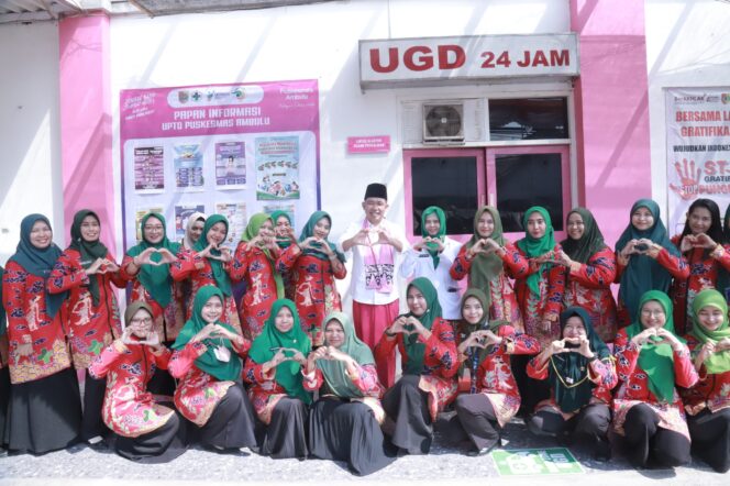 
Bunga Desaku Kecamatan Ambulu, Bupati Fawait Minta Puskemas Berikan Layanan Terbaik dan Sukseskan UHC
