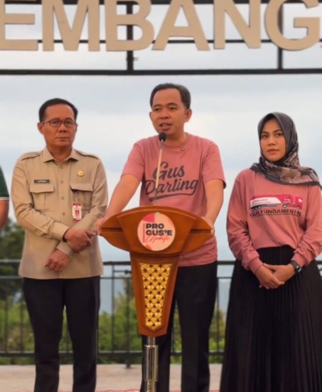 
Darling dan Fundamental Iringi Perjalanan Bupati Fawait Tangani Krisis BBM di Jember