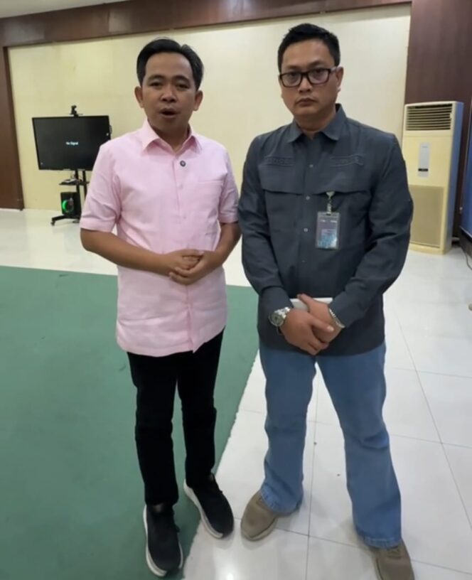 
Bersinergi dengan Bulog Jember, Bupati Fawait Pantau dan Bakal Menindak Peredaran Beras Palsu