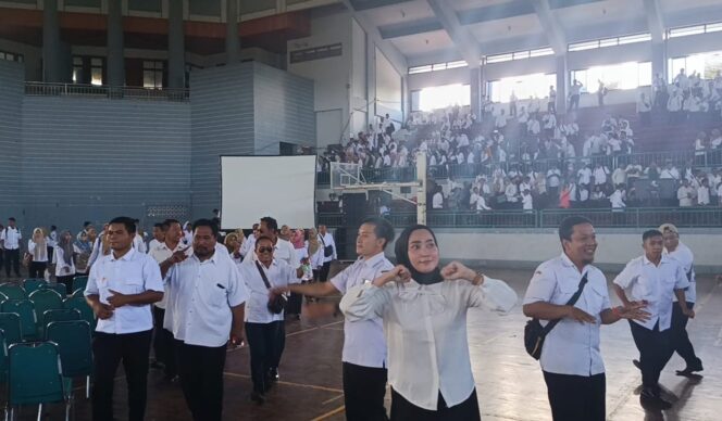 
Bupati Fawait Berdiri di Garis Depan Bawa Harapan Ribuan Non ASN R4 Jember