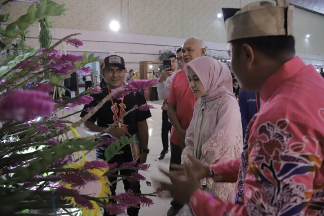 
Festival Anggrek 2025 Dibuka, Puluhan Florist Berbagai Kota Berkumpul di Jember