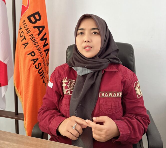 
Ketua Bawaslu Kota Pasuruan Beri Pembinaan SDM di Bawaslu Jatim: Gen AI Dorong Efisiensi dan Fleksibilitas Kelembagaan