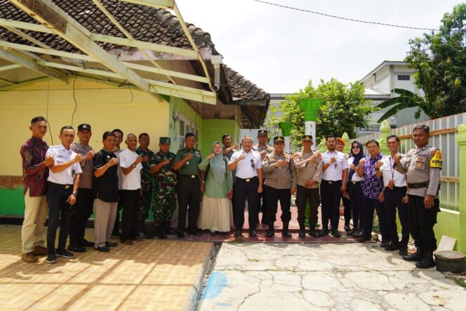 
Dengan Langkah Persuasif, KAI Daop 7 Madiun Tertibkan Aset Negara