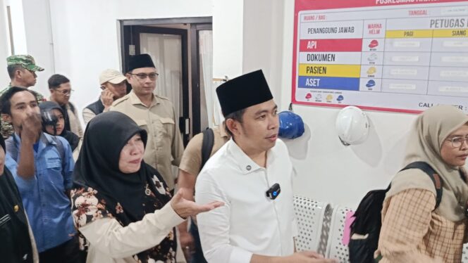 
Bupati Fawait Cek Fasilitas Puskesmas Arjasa dan Minta Nakes Turunkan AKI AKB Stunting