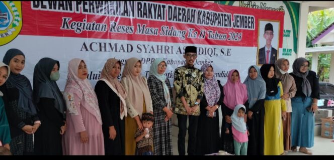 
Gus Syahri DPRD Jember Ajak Masyarakat Berdoa untuk Keselamatan Bangsa dan Presiden Prabowo Subianto
