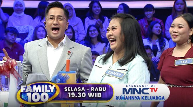 
Keluarga Tamin Raih Hadiah Rp 50 Juta di Family 100