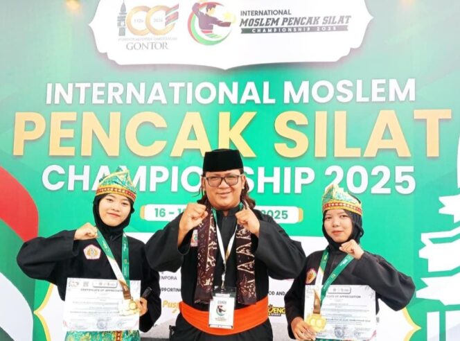
Dua Siswi MA Abu Amar Pasrepan Raih Prestasi di Ajang Pencak Silat Internasional