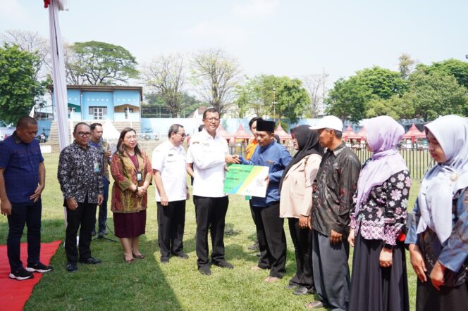 
Pemkab Pasuruan bersama BPJS Ketenagakerjaan Launching Perlindungan Jaminan Sosial Ketenagakerjaan untuk Pekerja Rentan
