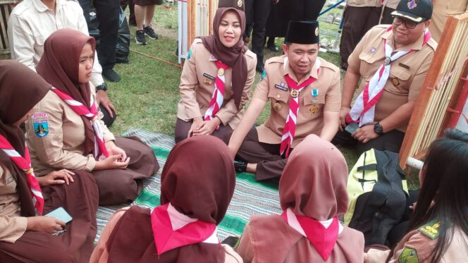 
Buka Perkemahan Tingkat Cabang Saka Bakti Husada, Bupati Fawait Titipkan Pesan ke Pramuka