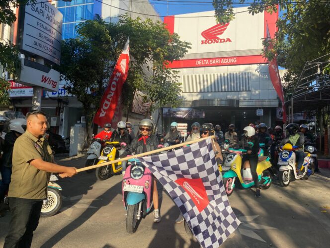 
Scoopy Community Gathering: City Rolling & Workshop Kopi Bikin Akhir Pekan Seru di Sidoarjo