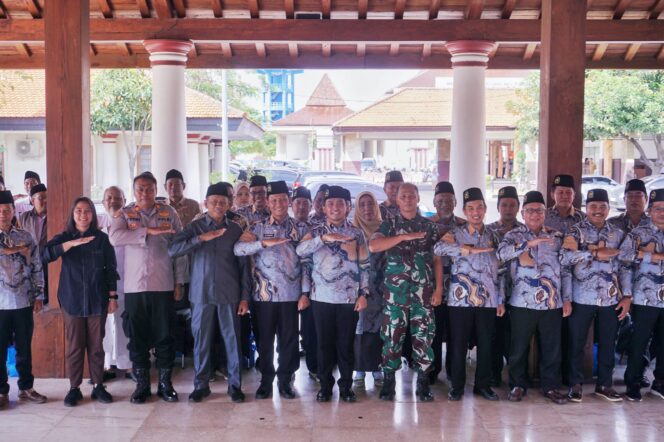 
Mas Adi Kukuhkan FKUB Kota Pasuruan, Tekankan Pentingnya Modal Sosial