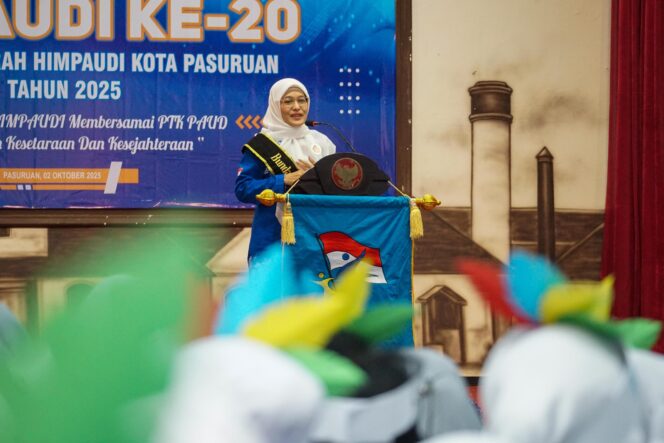 
Momen Haru Saat Bunda Ani Meneteskan Air Mata di Peringatan HUT HIMPAUDI ke-20 