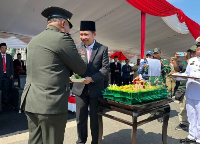 
HUT ke-80 TNI di Jember: TNI Kuat, Indonesia Raya Jaya