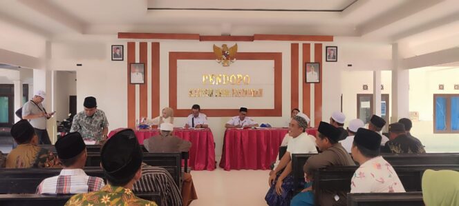
285 Guru Ngaji di Jelbuk Terima Insentif, Warga Apresiasi Langkah Pemkab Jember