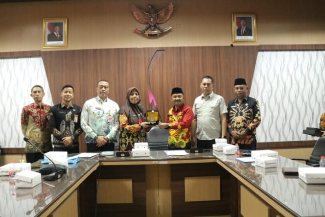
Sukses Kelola Aset Wisata Lewat KSP, Pemkab Probolinggo Terima Studi Tiru Pemkab Lumajang