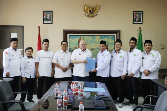 
LaNyalla Siap Perjuangkan Aspirasi Guru Madrasah di Jatim Jadi PPPK
