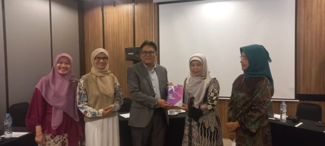 
PSGA UIN Jakarta Luncurkan Buku Pedoman PPKS, Perkuat Literasi Pencegahan Kekerasan Seksual di Kampus
