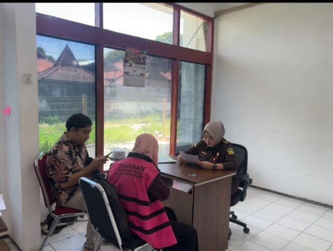 
Kejari Kota Pasuruan Tetapkan 2 Tersangka Baru Kasus Dugaan Korupsi Anggaran PKBM