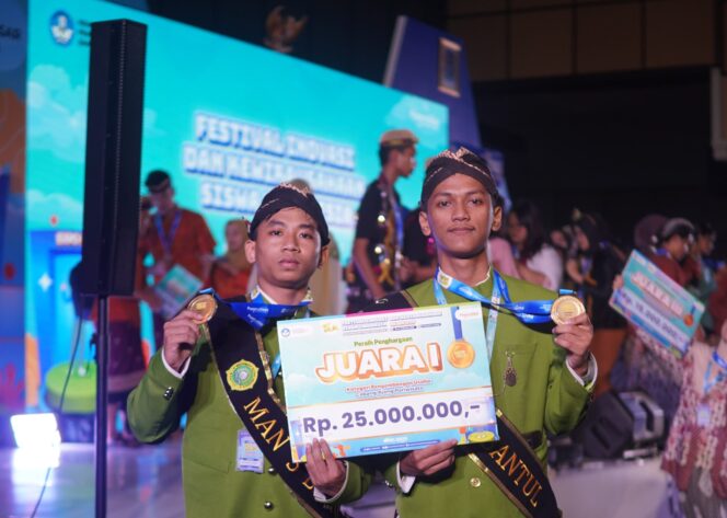 
MAN 3 Bantul Sabet Medali Emas FIKSI 2025