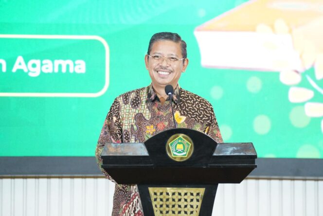 
Kemenag Gelar Asesmen Nasional Literasi Dasar Beragama bagi Guru PAI dan Siswa Sekolah Dasar