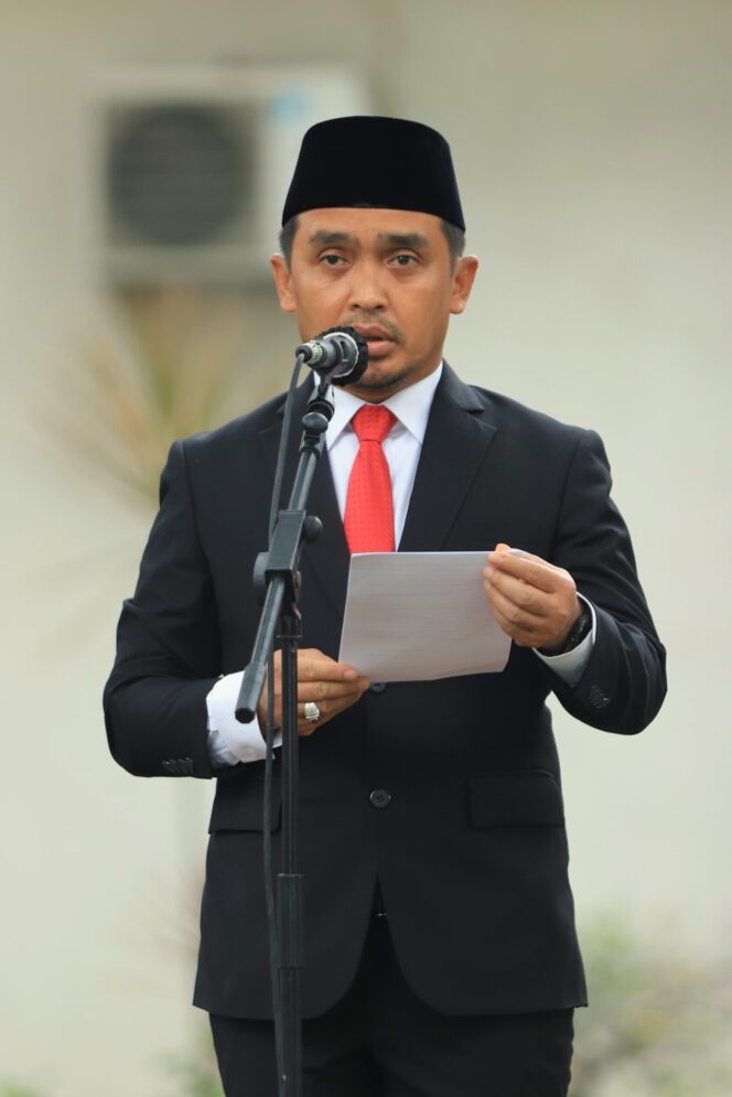 
Pimpin Upacara Hari Pahlawan, Wali Kota Pasuruan Ajak Teladani Semangat Juang dan Nilai Kepahlawanan