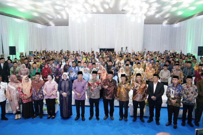 
Buka Kick Off HGN 2025, Menag Nasaruddin Tekankan Pentingnya Integrasi Ilmu dan Iman bagi Para Guru