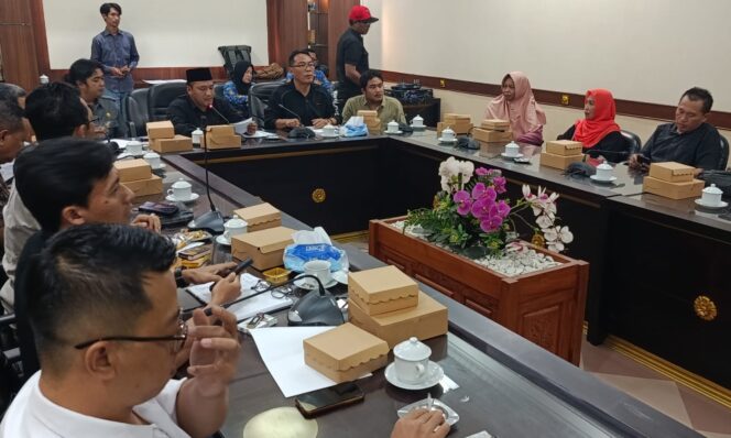 
Sidak Irigasi Berujung Tuduhan, Ketua Komisi C Balas Keras Pihak Rengganis: Ini Pencemaran Nama Lembaga