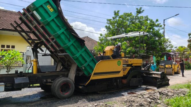 
Hampir 100 Ribu Meter Persegi Sudah Ditambal, Pemkab Jember Tegaskan Target Tuntas Dalam Lima Tahun