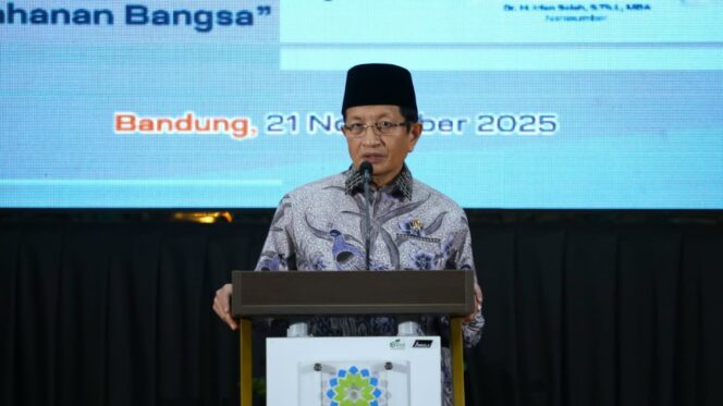 
Menag Dorong Kajian Ontologi Pendidikan sebagai Rumusan Arah Baru Pesantren